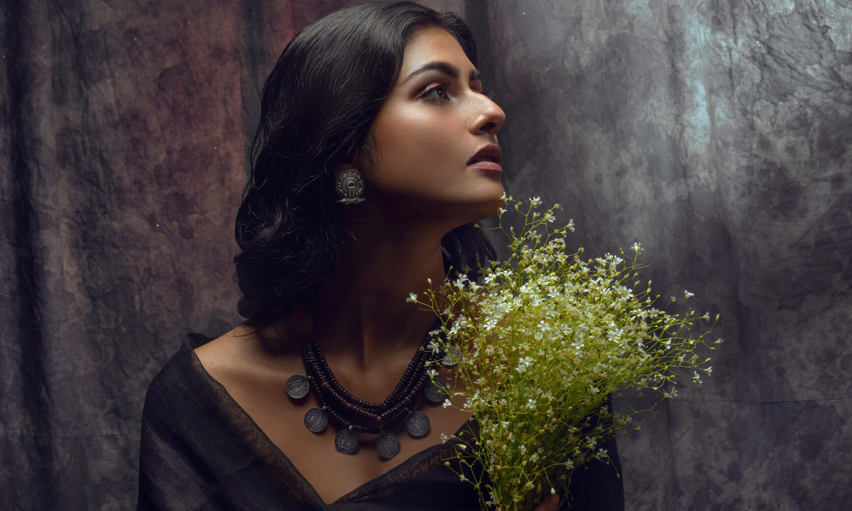 Some mind-blowing ideas to surprise your valentine partner with silver jewelry