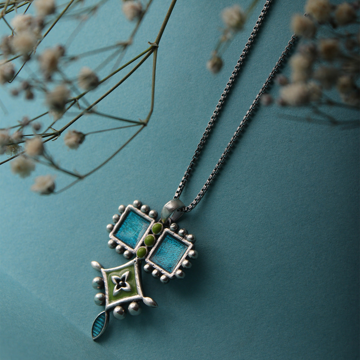 aakriti silver chain pendant by moha