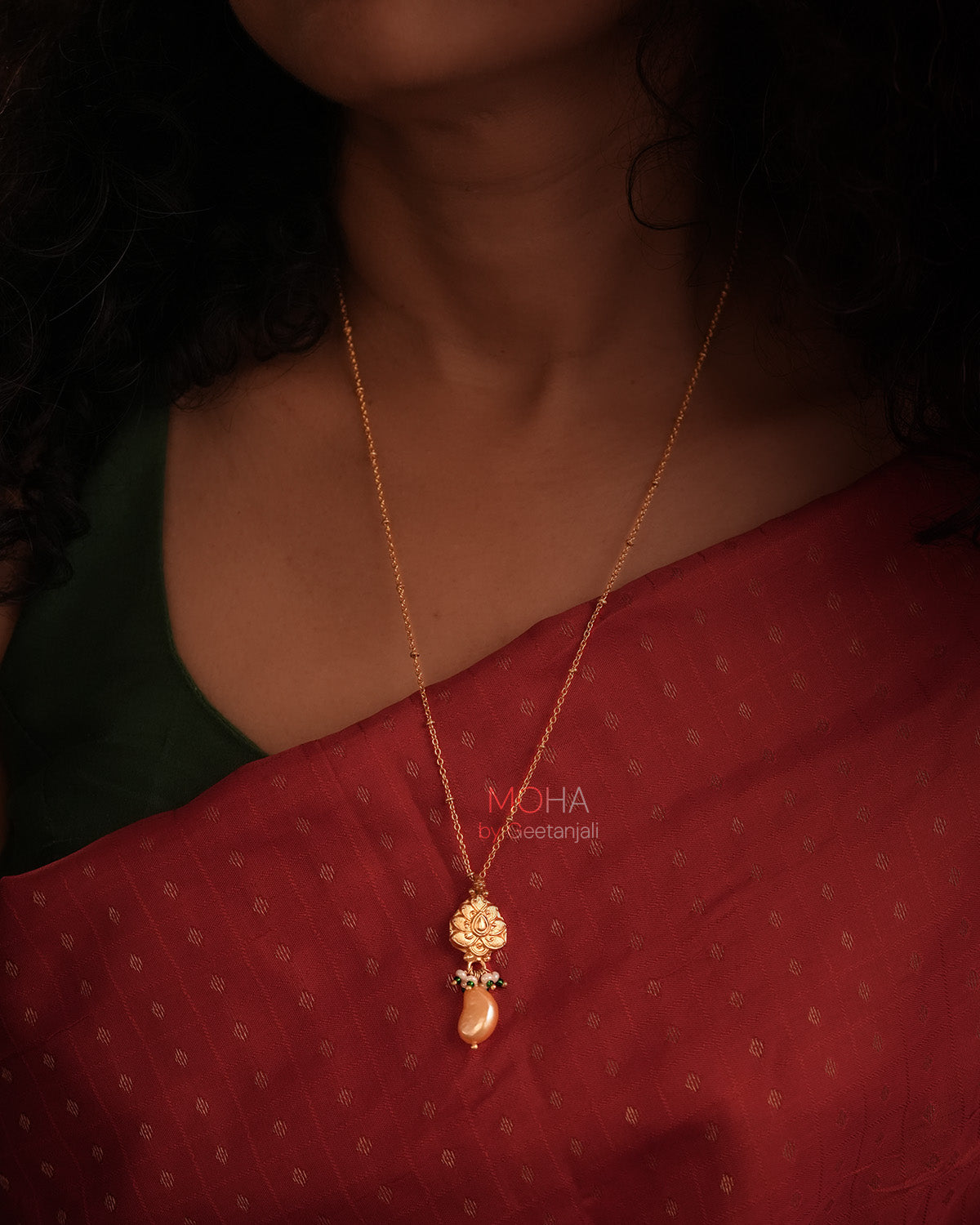 Anomya Silver Pendant with Chain by MOHA