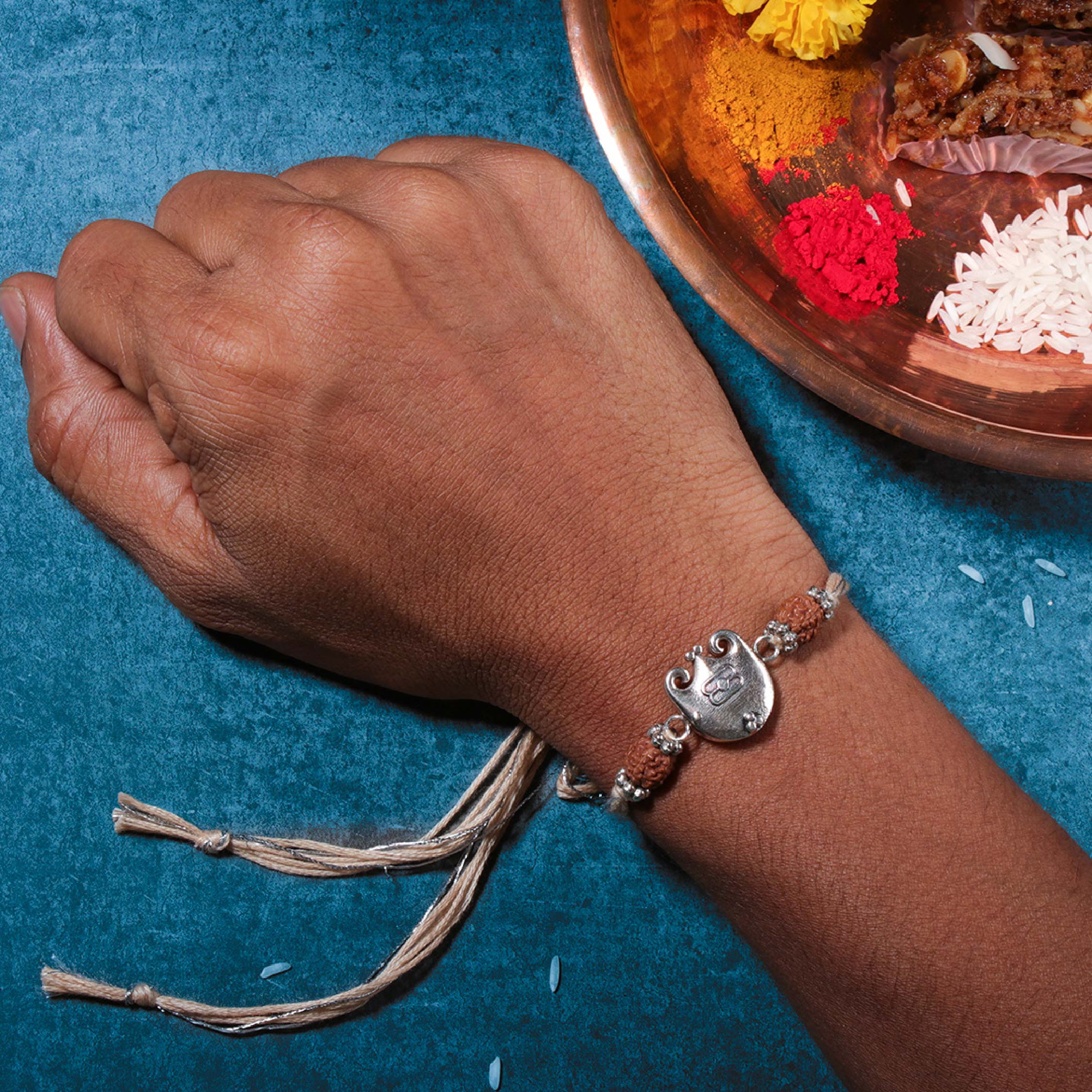 Vibhuti Rakhi