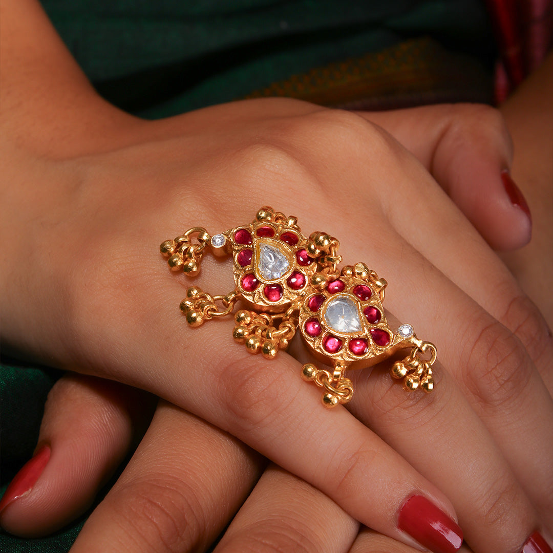 Dwayi Vertical Silver Finger Ring by MOHA