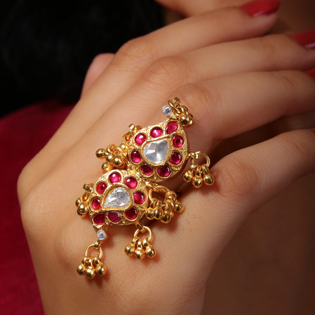 Dwayi Vertical Silver Finger Ring by MOHA