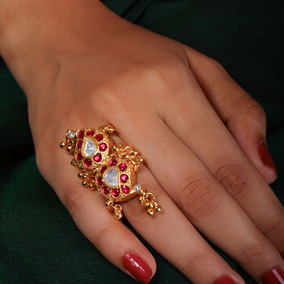 Dwayi Vertical Silver Finger Ring by MOHA