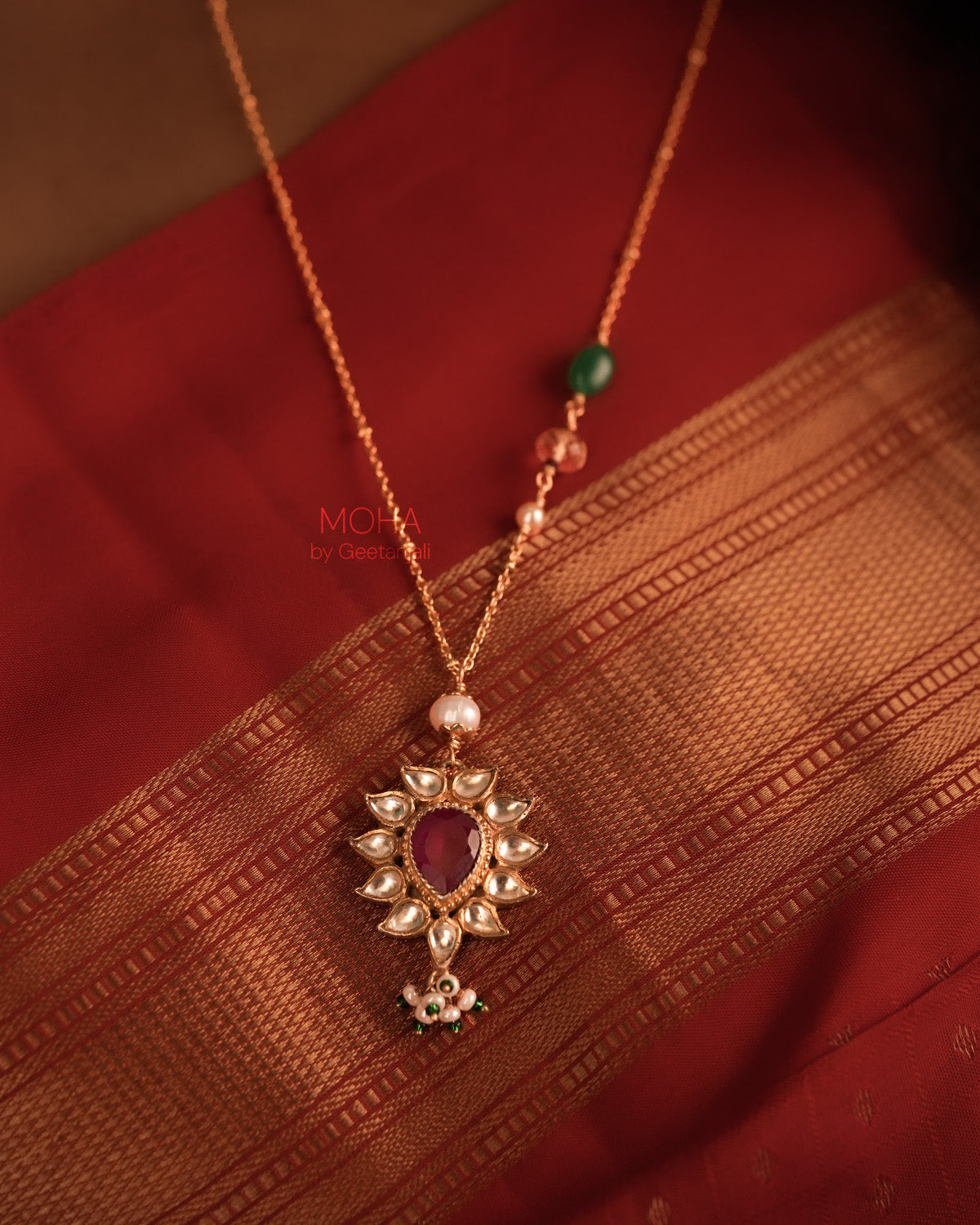 Omira Silver Pendant With Chain By Moha