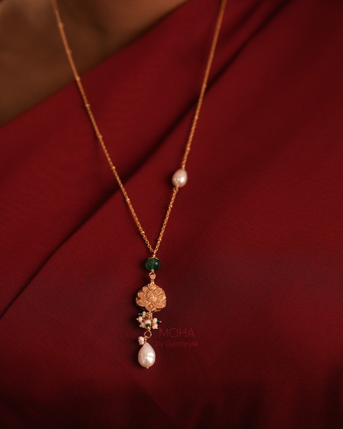 Samaya Silver Pendant With Chain By MOHA