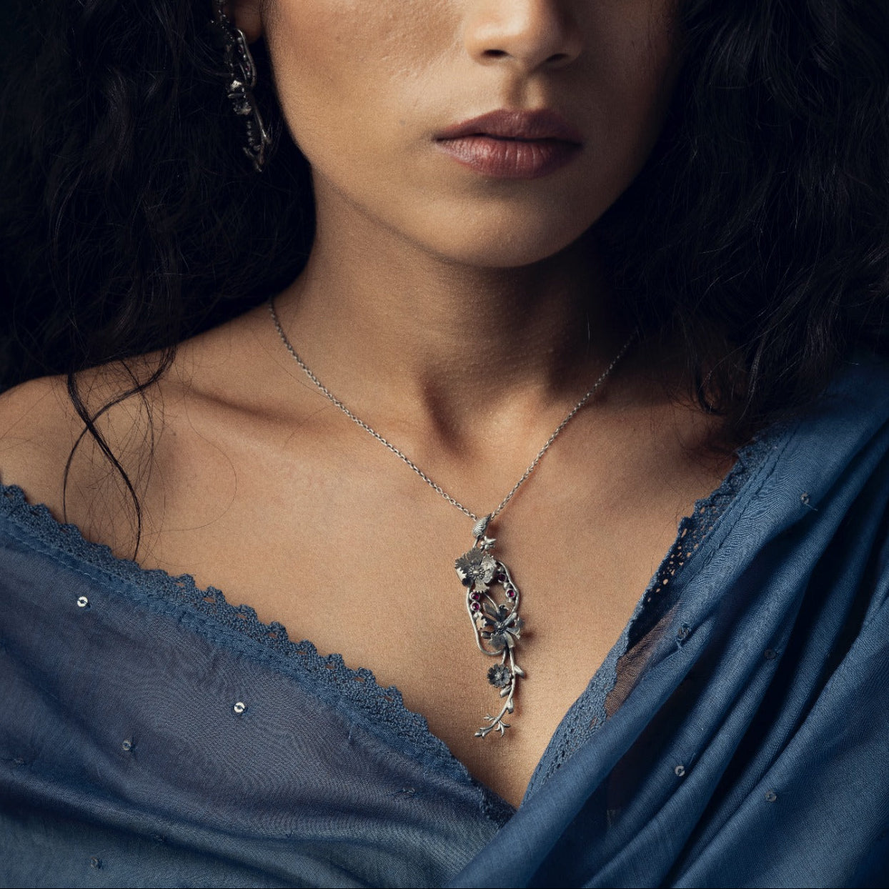 William Morris - Compton Vertical Silver Pendant by Moha (Only Pendant)