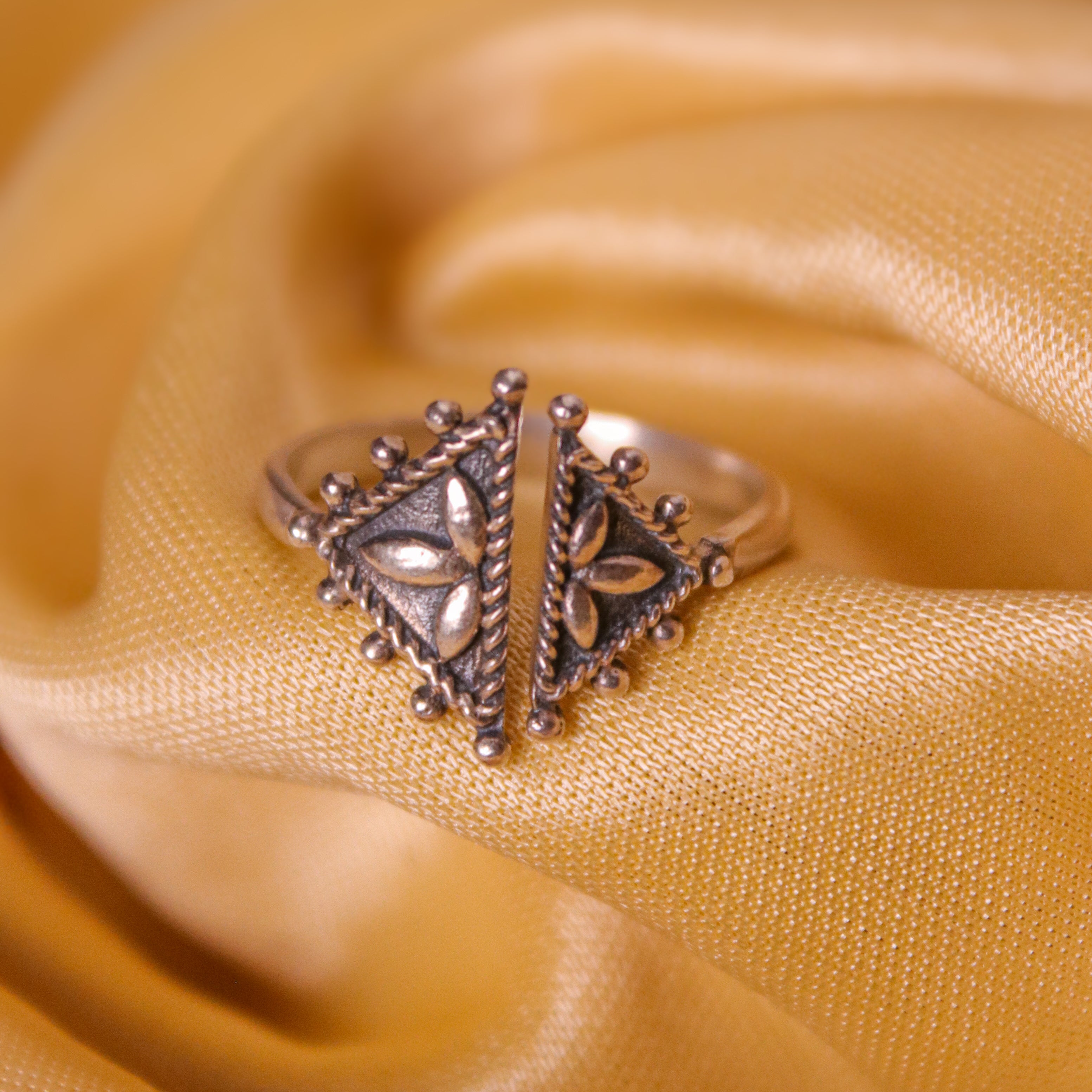 dwija silver finger ring by moha