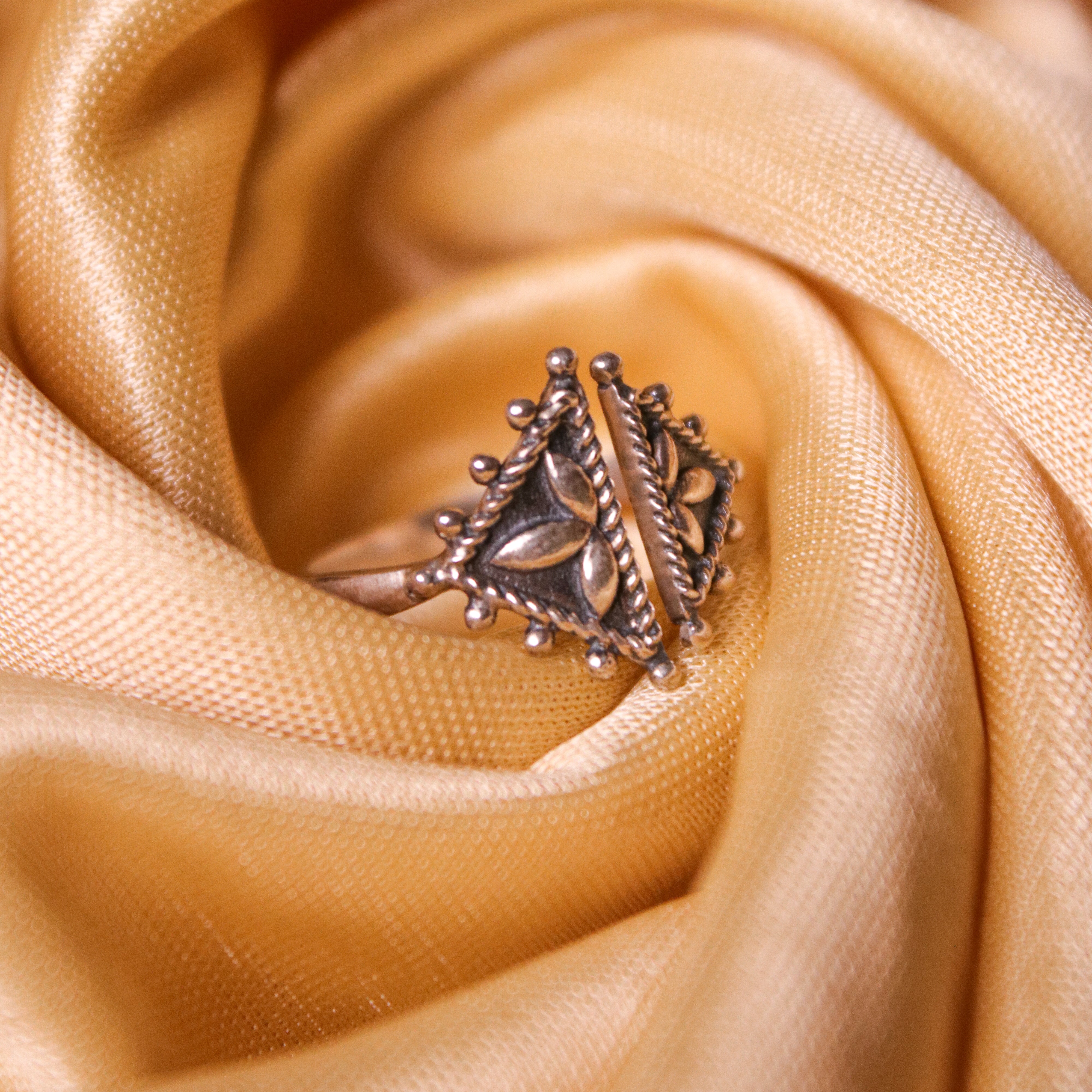 dwija silver finger ring by moha