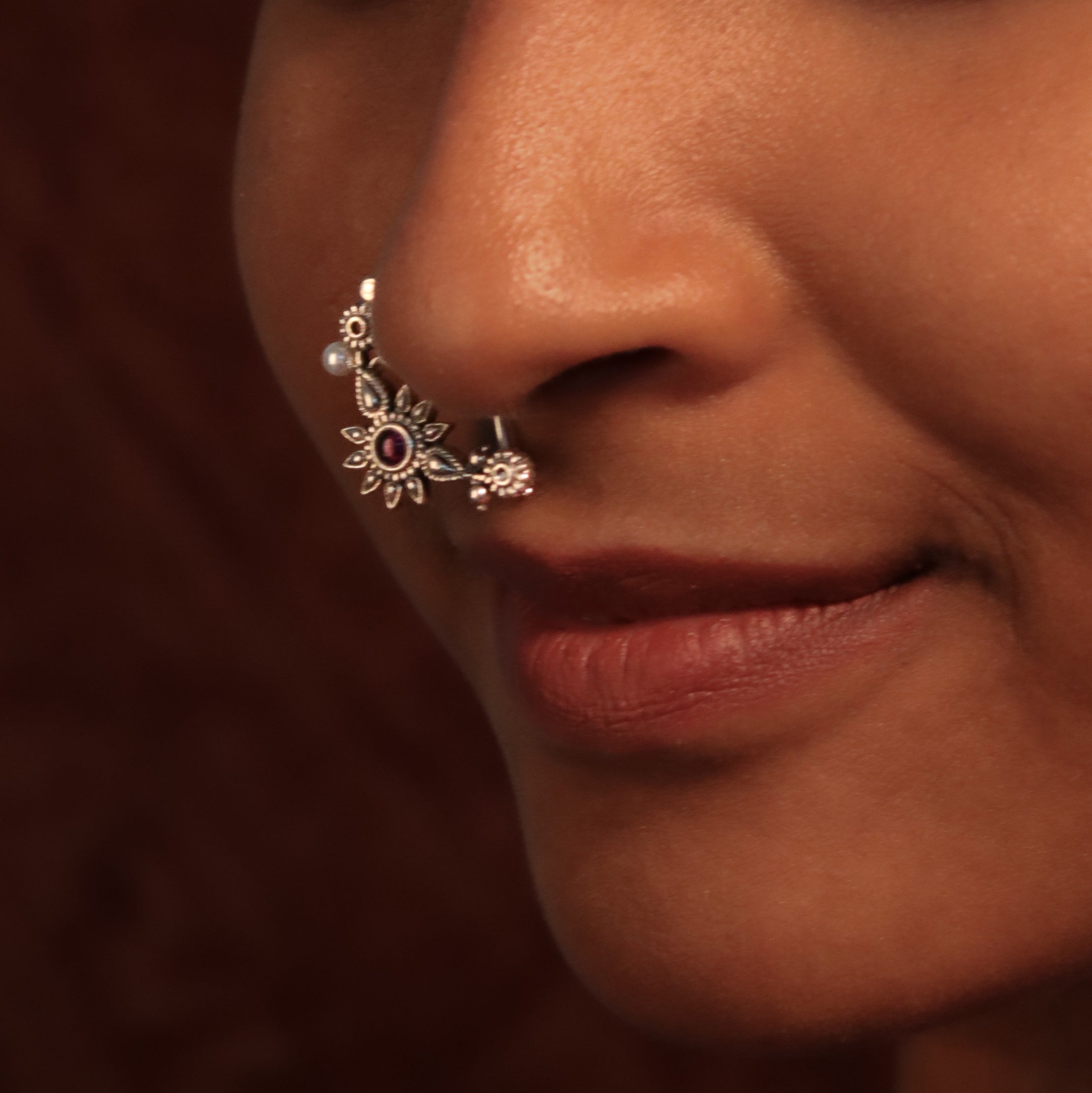 gul silver nath clip on right by moha