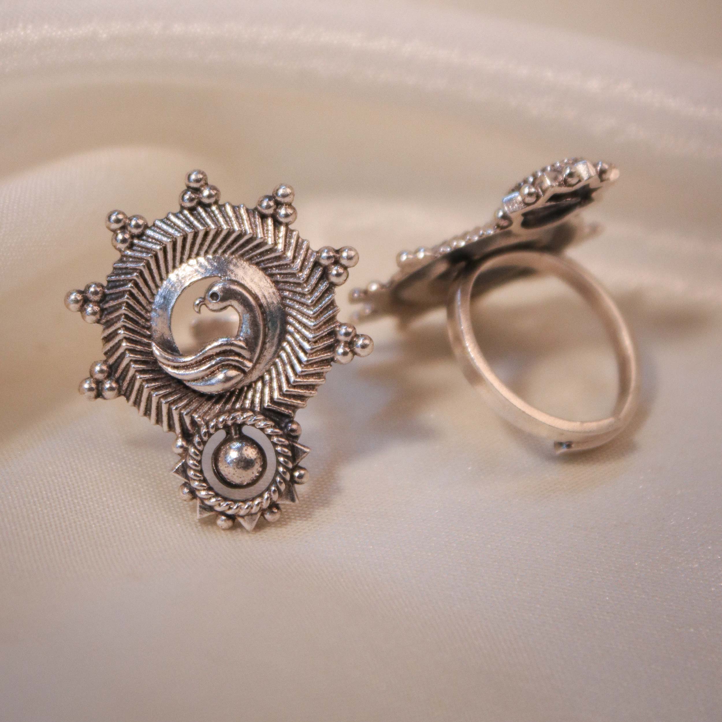 hansika silver toe ring by moha