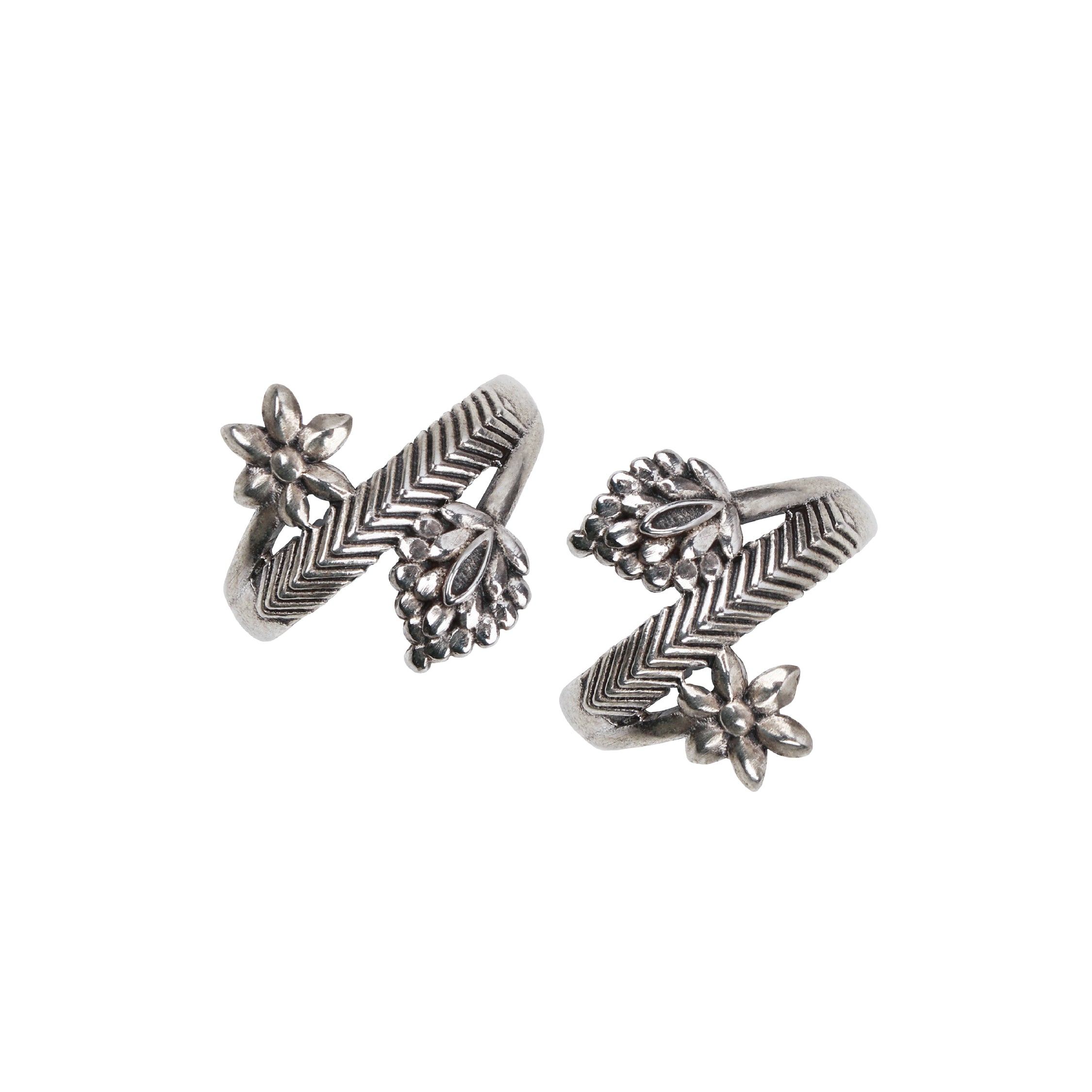 juhi silver toe ring by moha