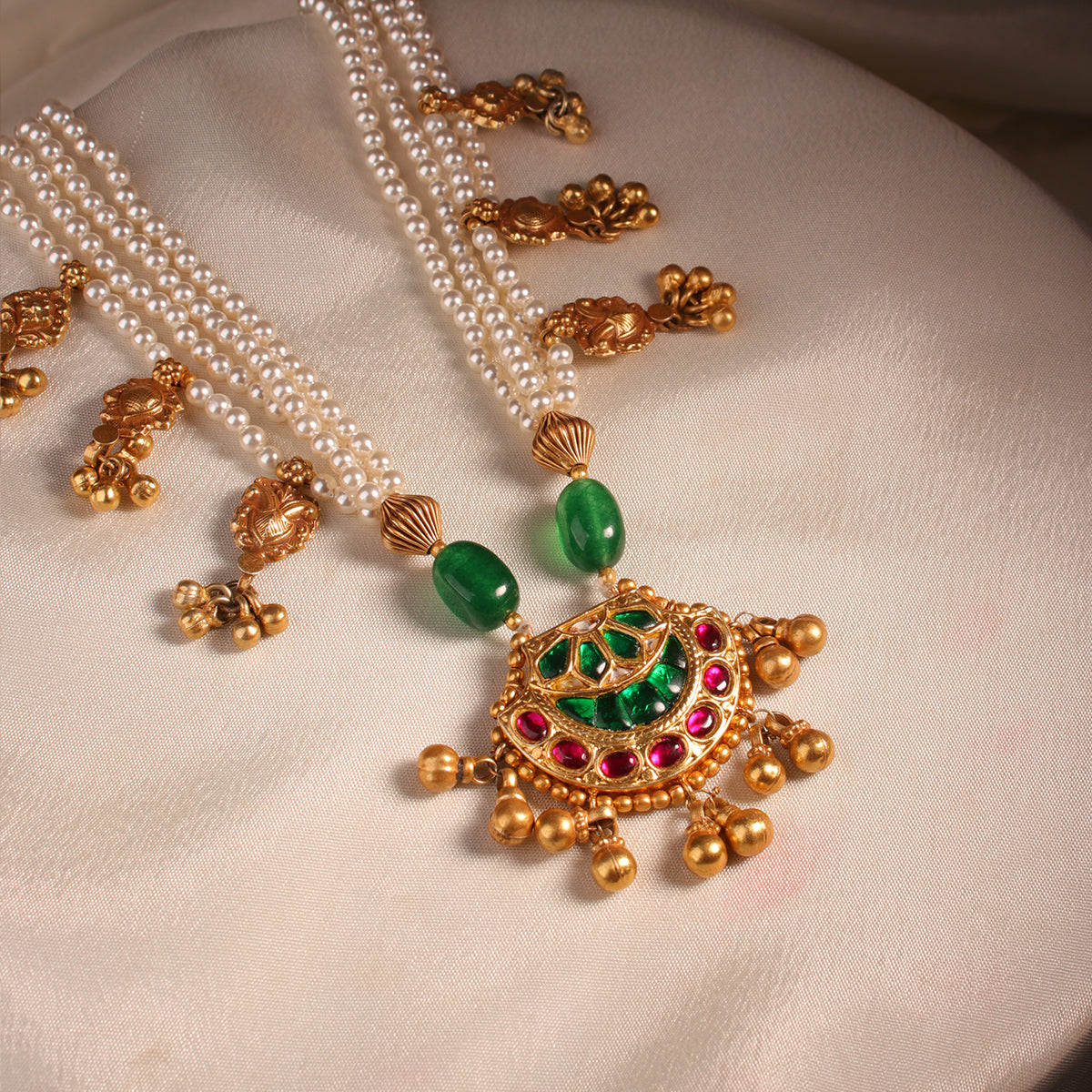 Parthavi Pearl Silver Necklace by MOHA