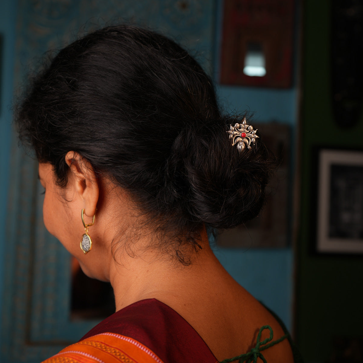 toranful silver hairpin