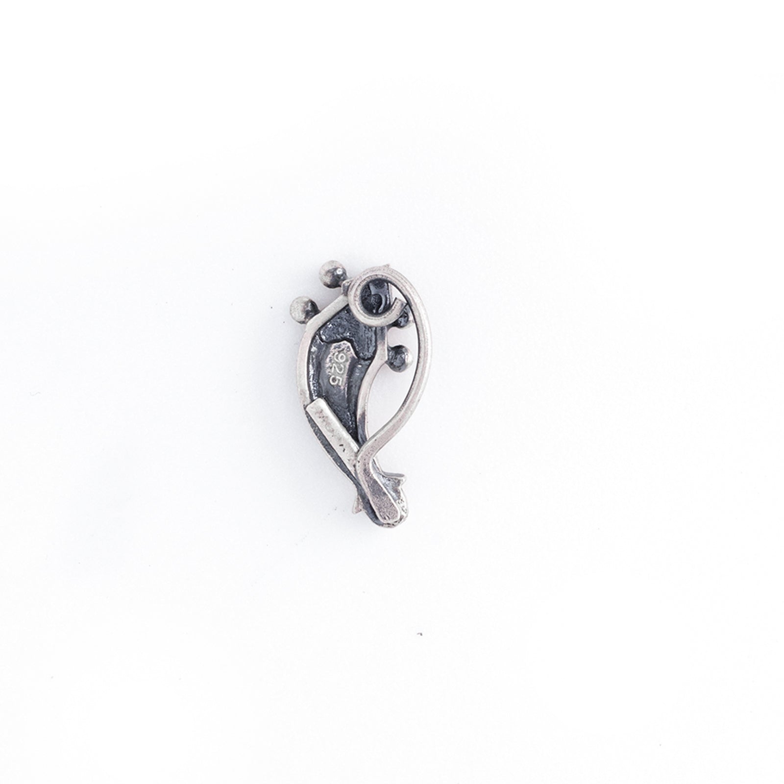 machli silver nath clip on left by moha