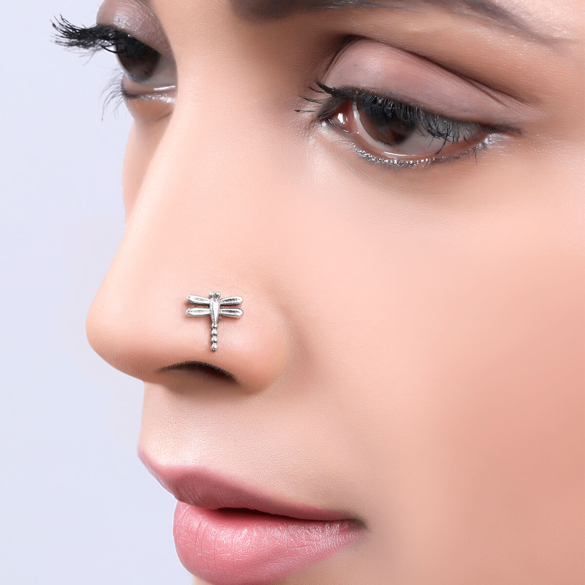 queenfly silver nosepin piercing by moha