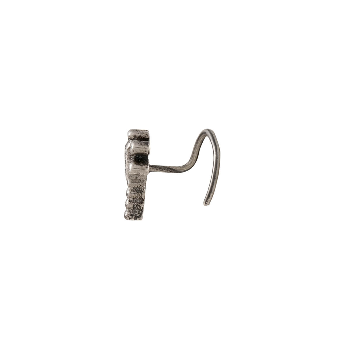 queenfly silver nosepin piercing by moha