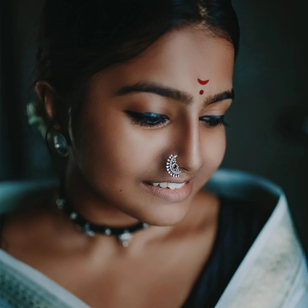 Lakshmi Silver Nath - Black,Pierced Right - mohabygeetanjali