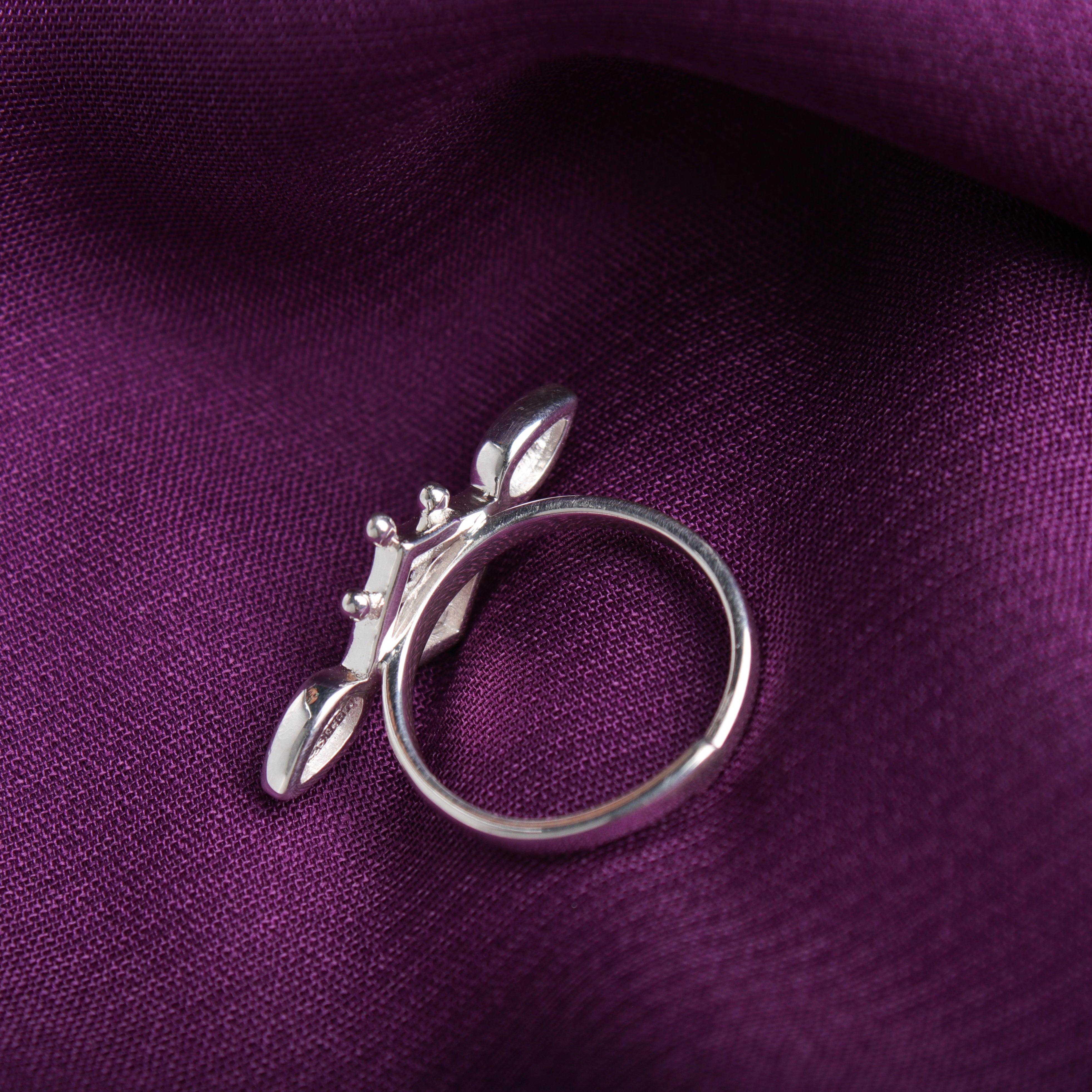 shasha leaf silver finger ring by moha