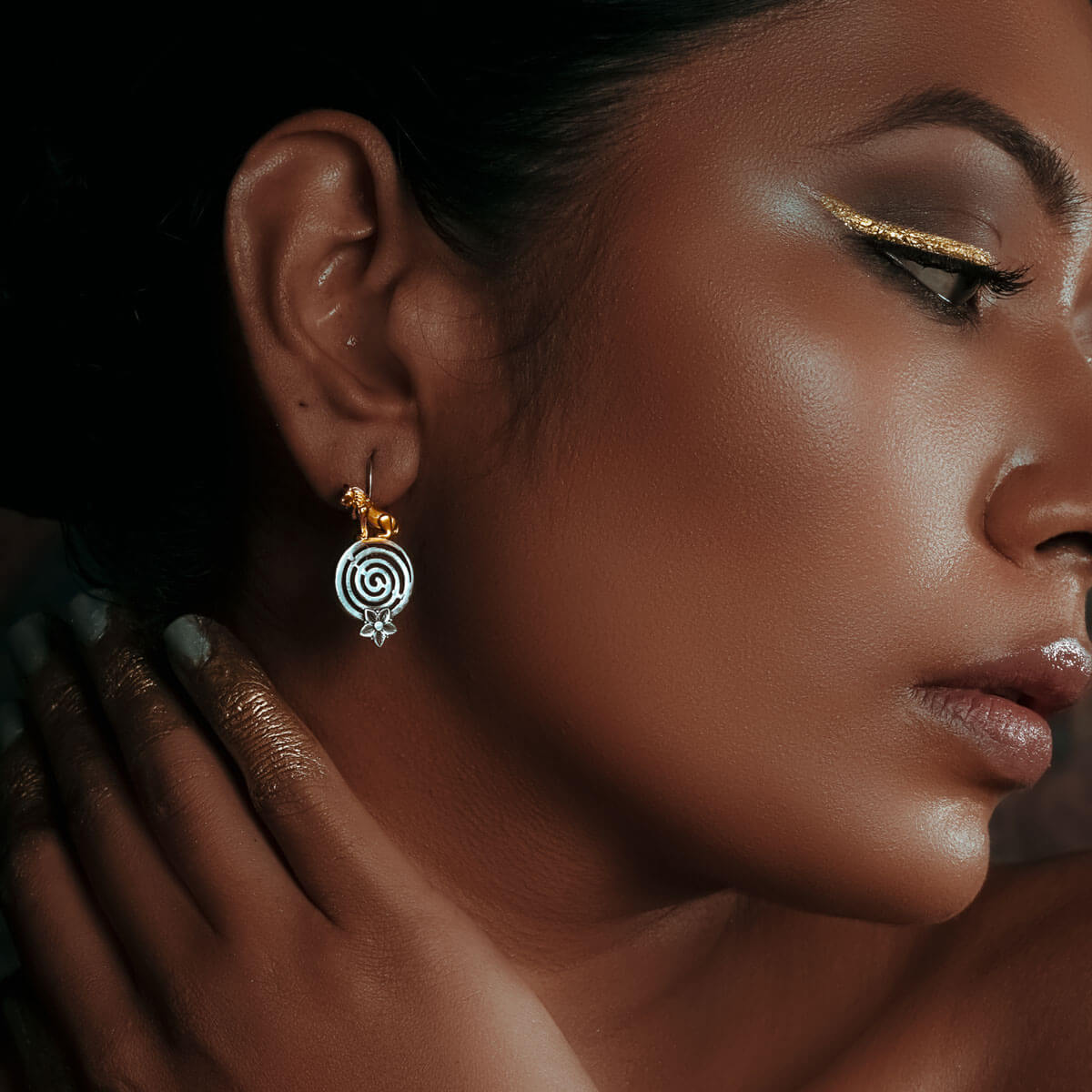 sinhal vartula silver earrings by moha