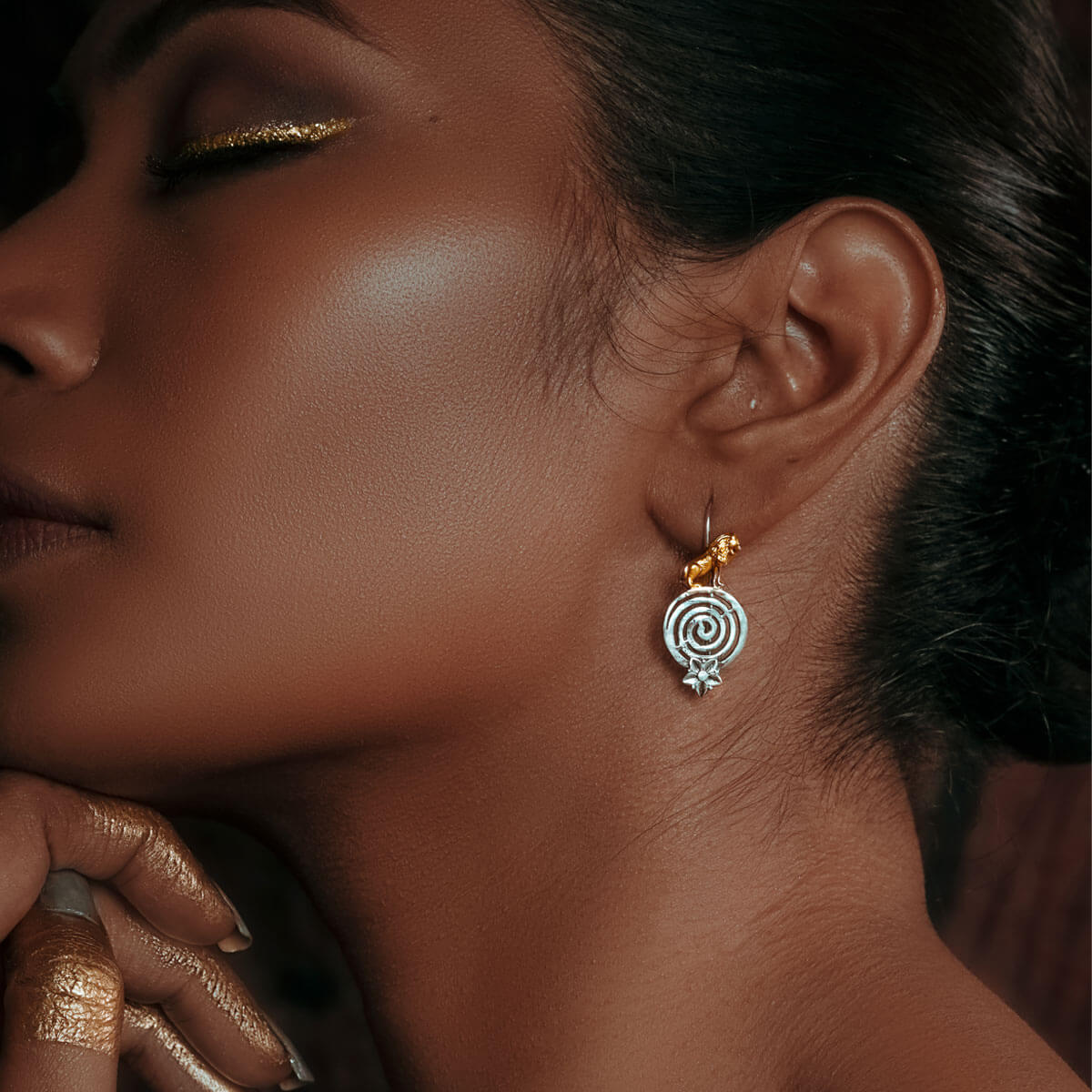 sinhal vartula silver earrings by moha