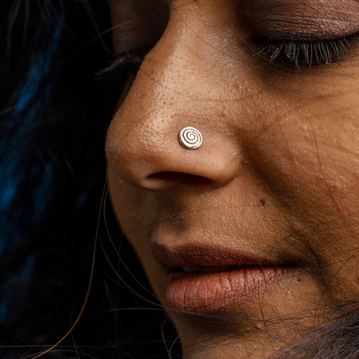 spiral silver nose pin pierced by moha