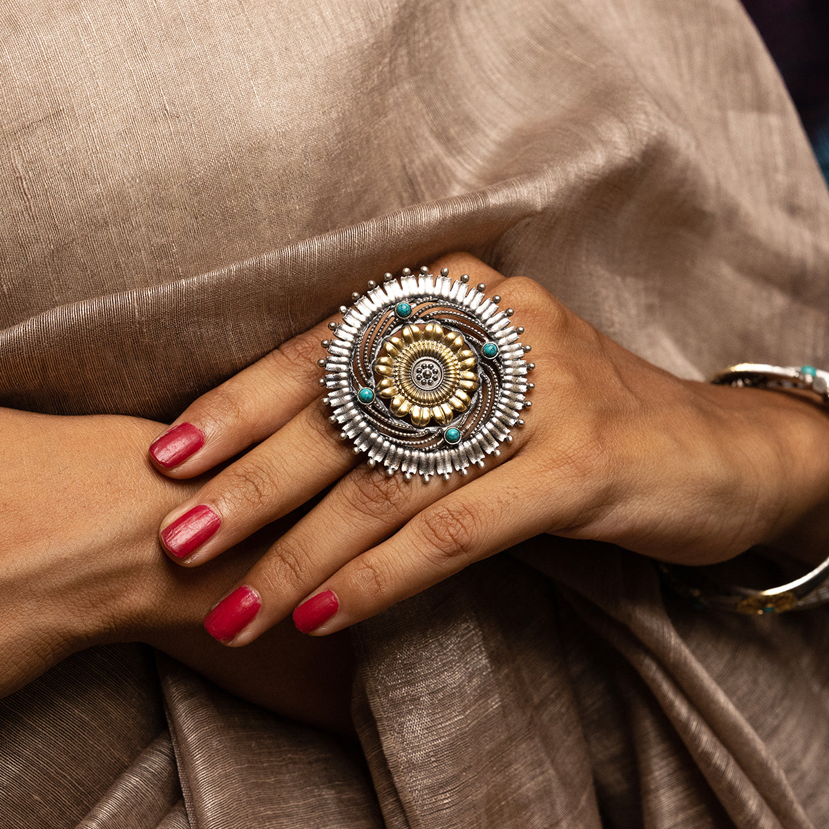 tejo valaya silver finger ring