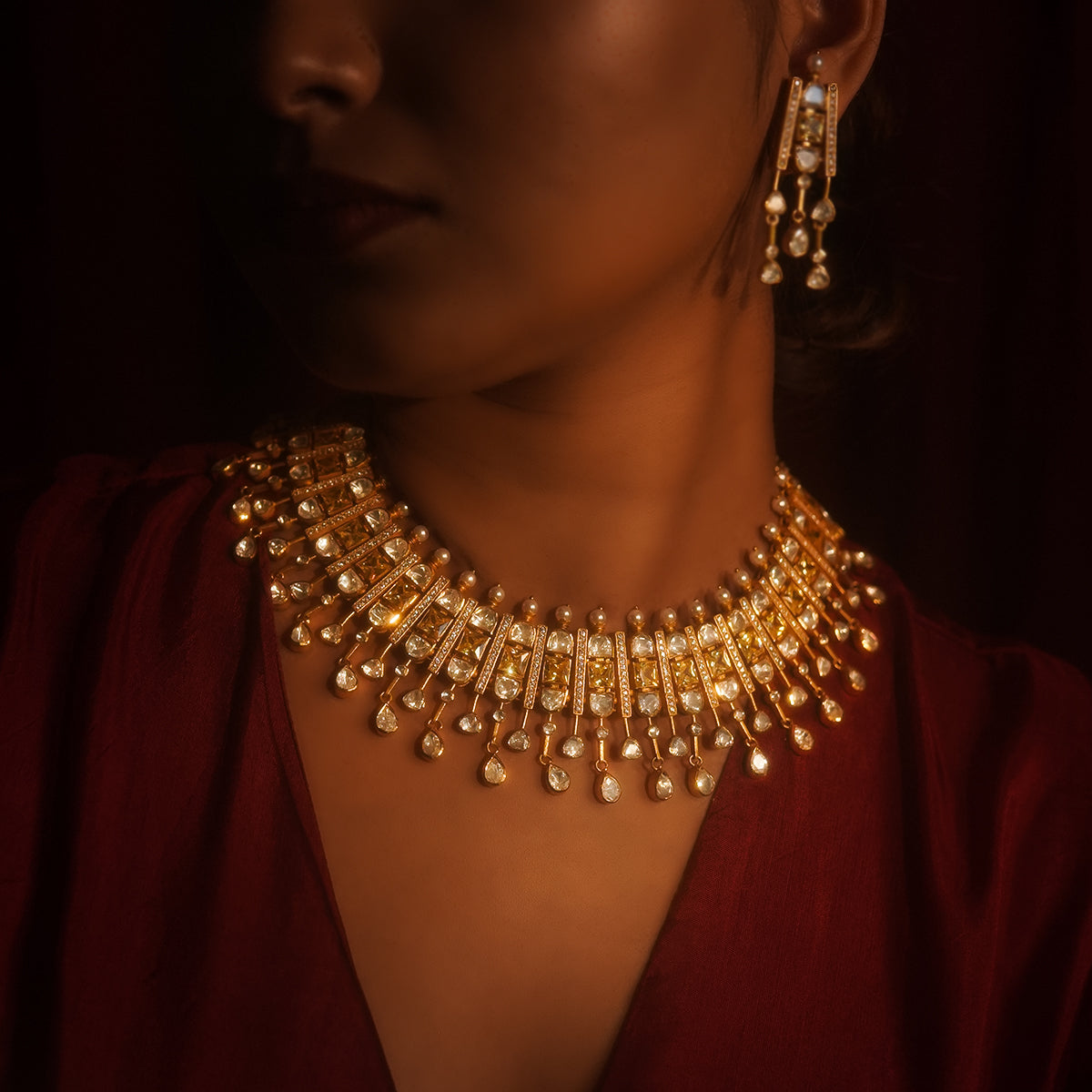 "Sparkling Traditions: Festive Jewellery Trends for 2024"