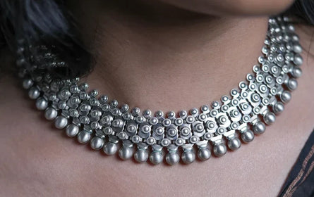 925 Sterling Silver Necklaces vs Silver-Plated Necklaces: What's the Difference?