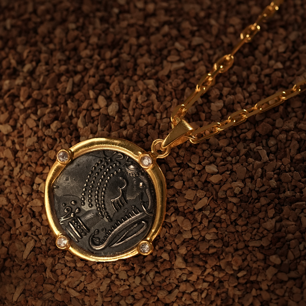 Top Jewellery Trends for This Festive Season: From Gold-Plated Glamour to Everyday Elegance