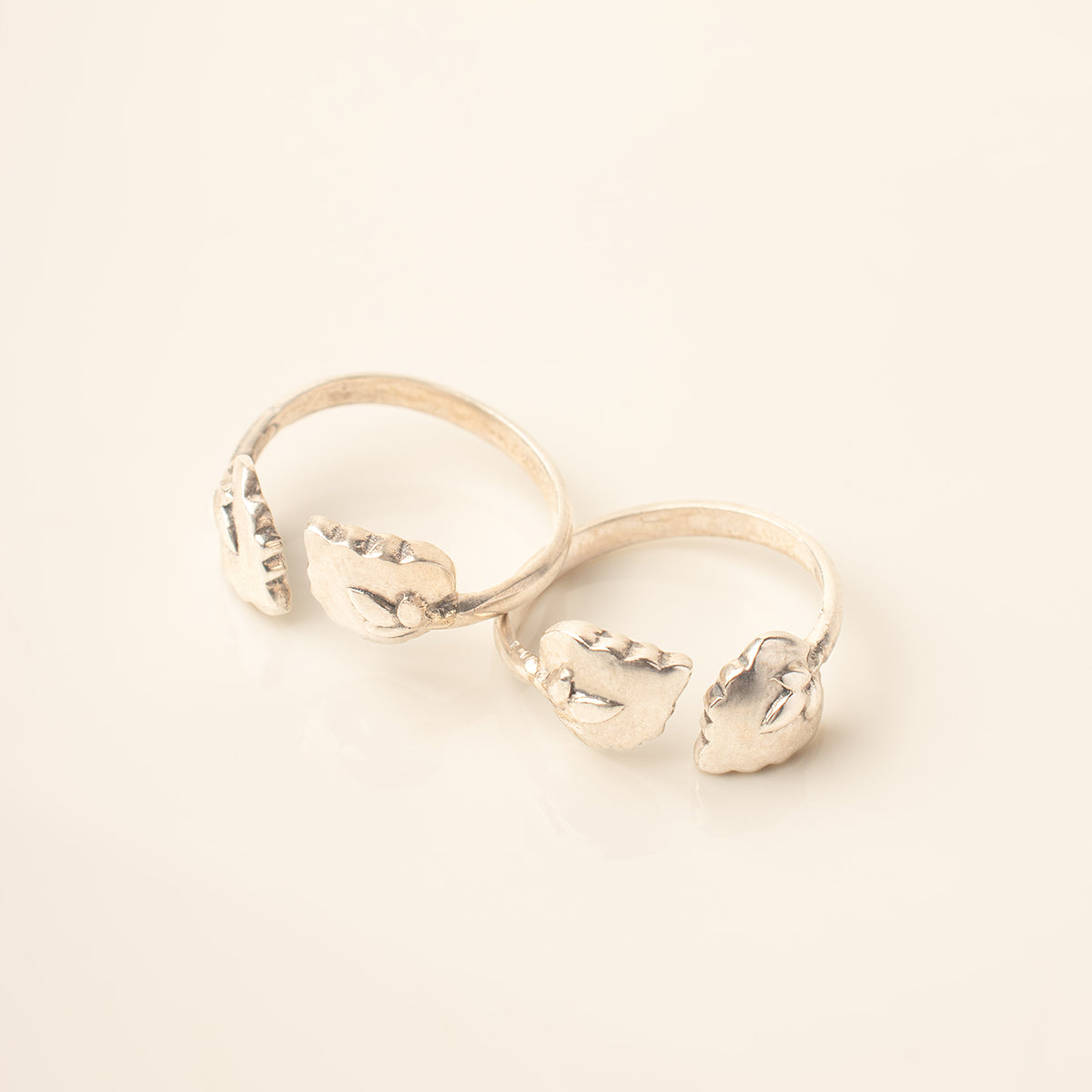 Bela Silver Finger Ring by Moha