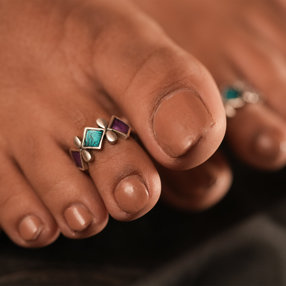 Neela Silver Toe Rings by MOHA