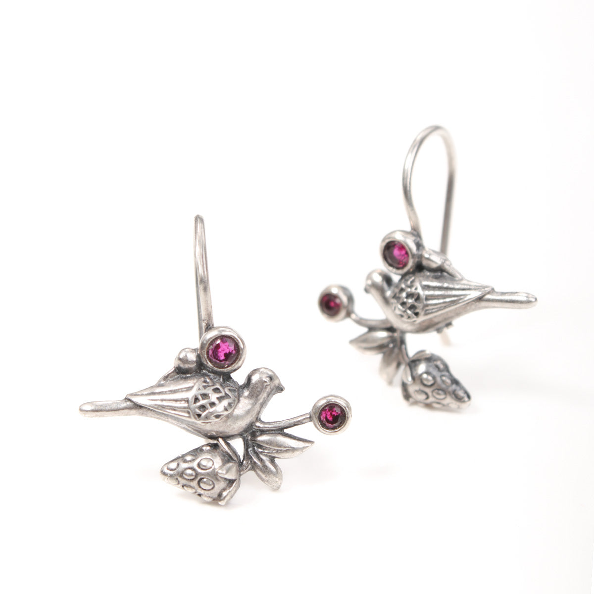 William Morris - Strawberry Thief Silver Dangling Earring by Moha