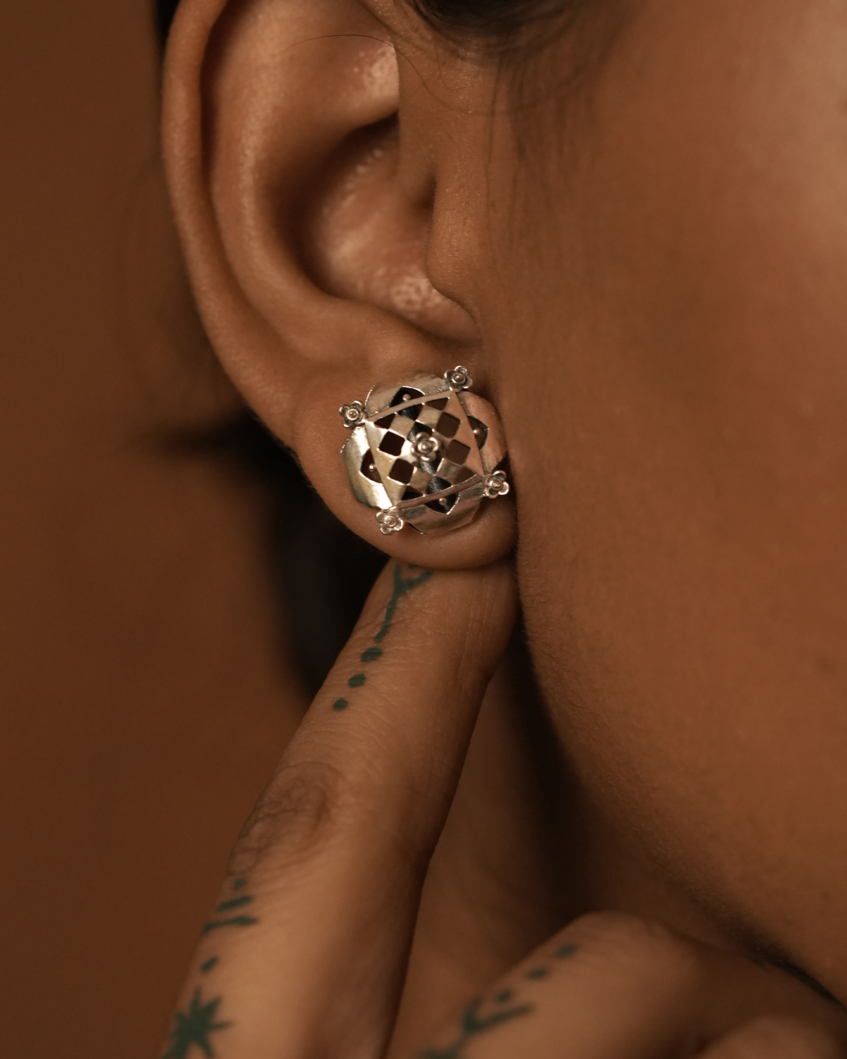 Chak Silver studs by MOHA
