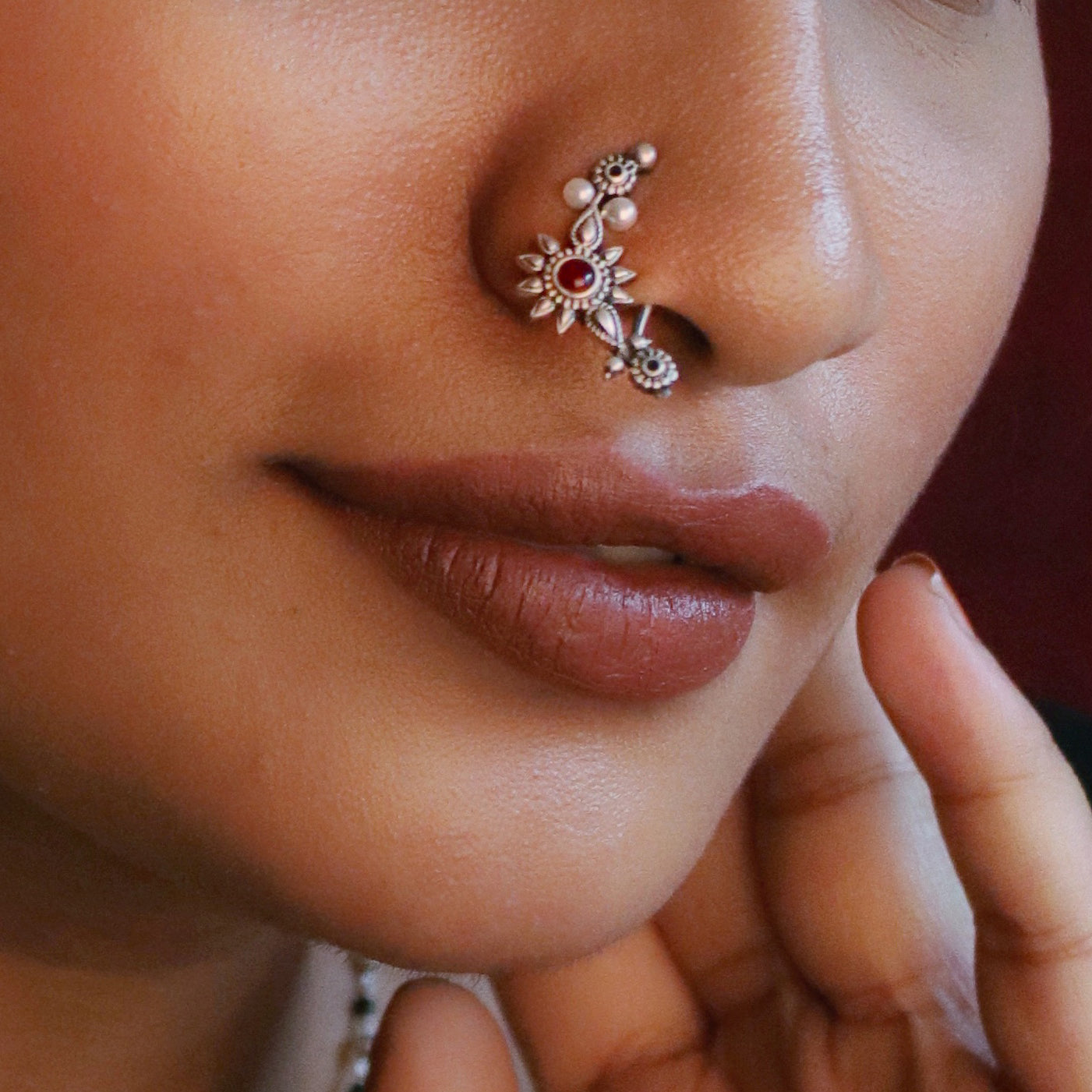 gul silver nath clip on right by moha