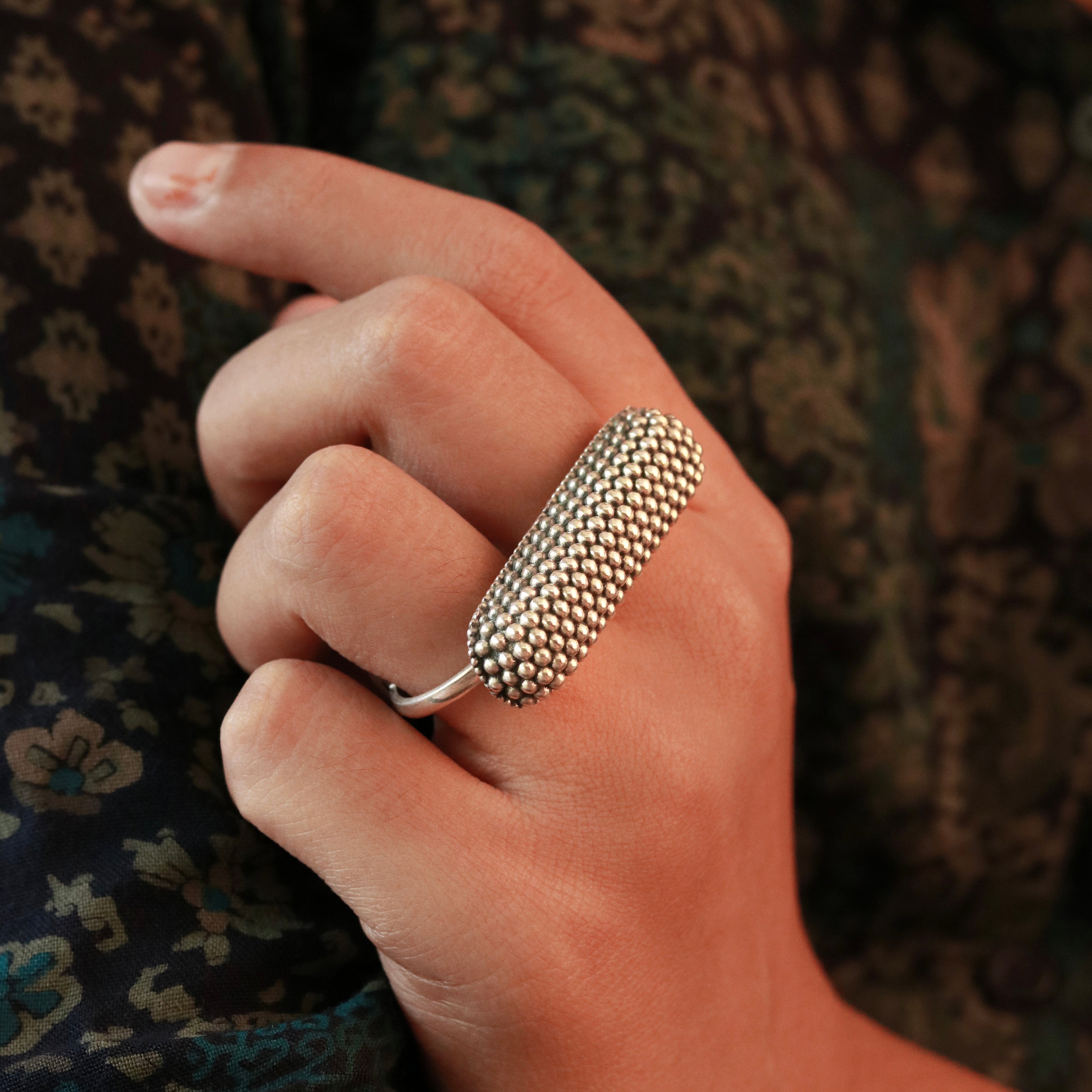 Granules In Joint Silver Finger Ring