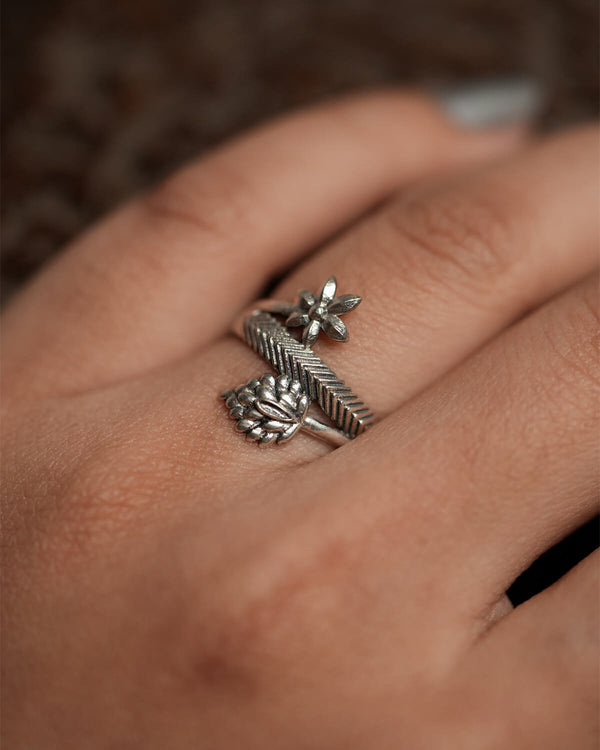 Juhi Silver Finger Ring by Moha