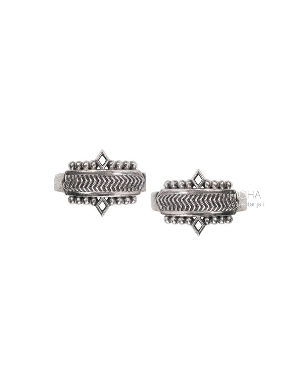 Kalki silver toe ring by Moha
