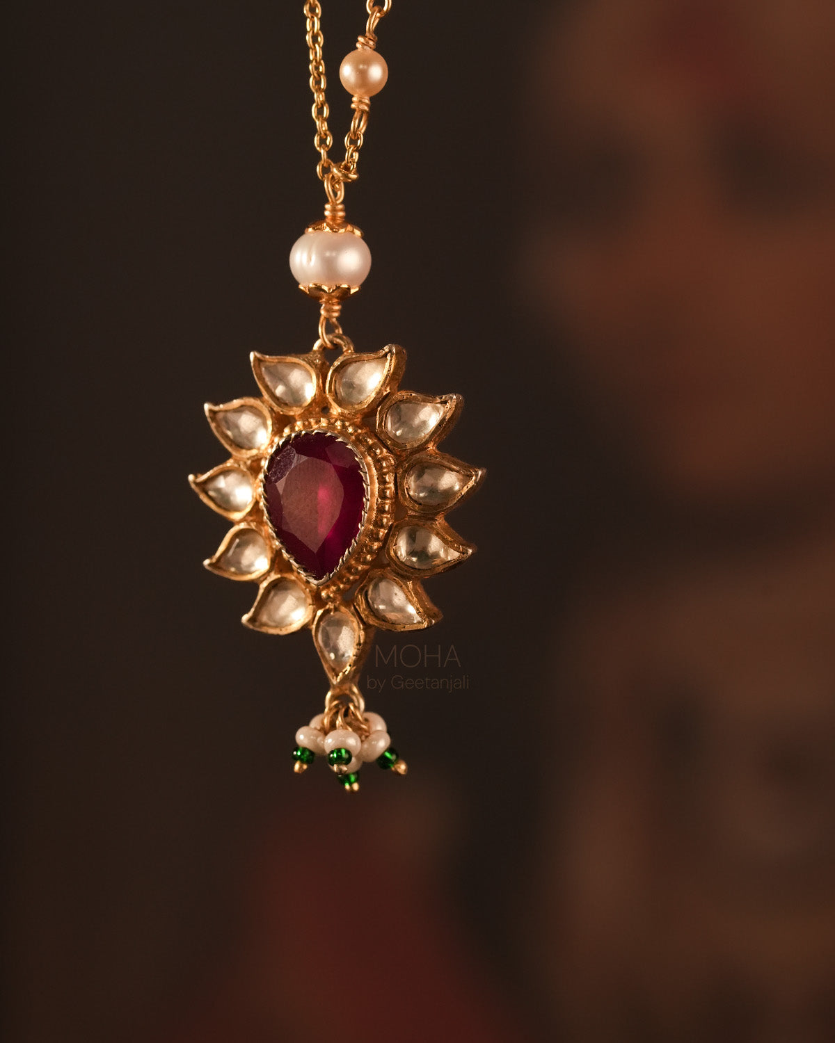Omira Silver Pendant With Chain By Moha