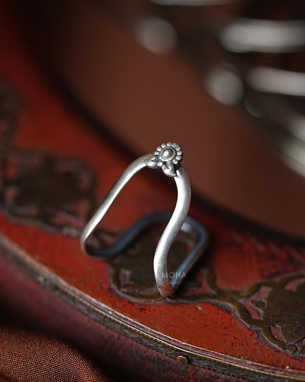 Phool Vanki Silver Finger Ring by Moha