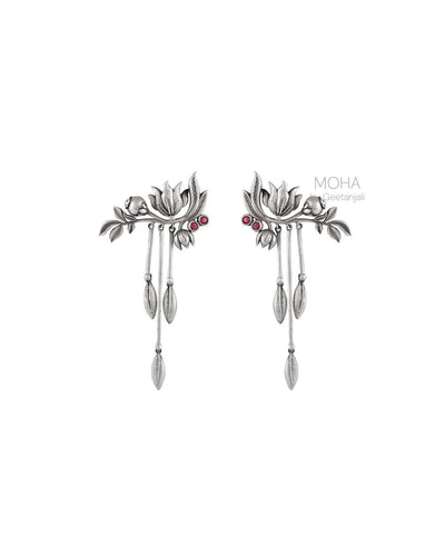 William Morris - 3 Stems Lilly Silver Earrings by Moha