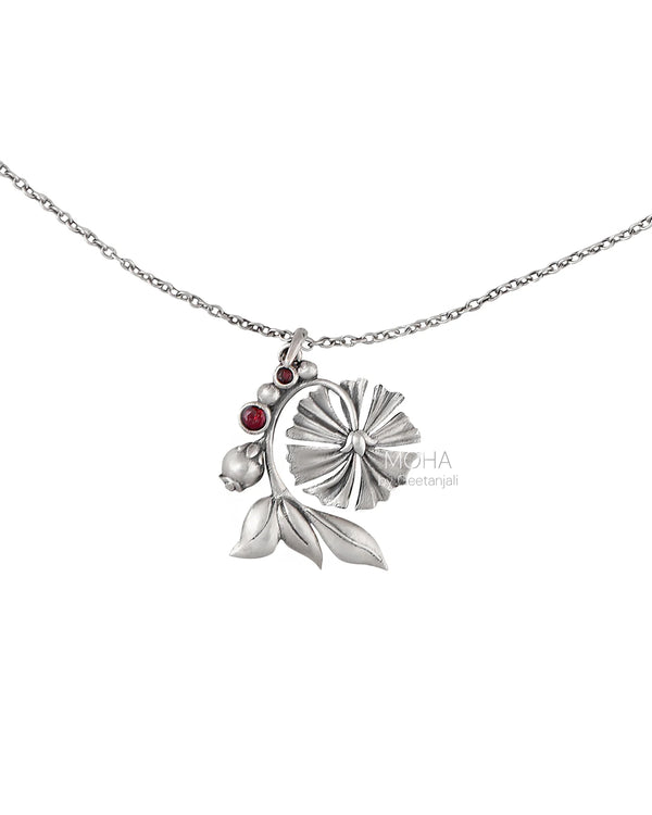 William Morris - Bloom Lilly Silver Pendant by Moha