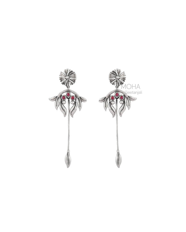 William Morris - Stem Lilly Silver Dangling Earrings by Moha