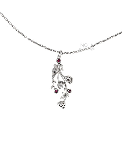 William Morris - Strawberry Thief Vertical Silver Pendant by Moha