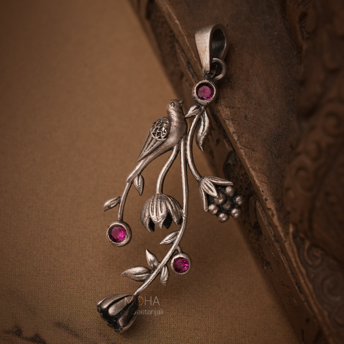 William Morris - Strawberry Thief Vertical Silver Pendant by Moha (Only Pendant)