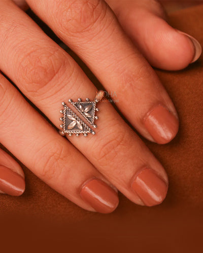 Dwija Silver Finger Ring by Moha