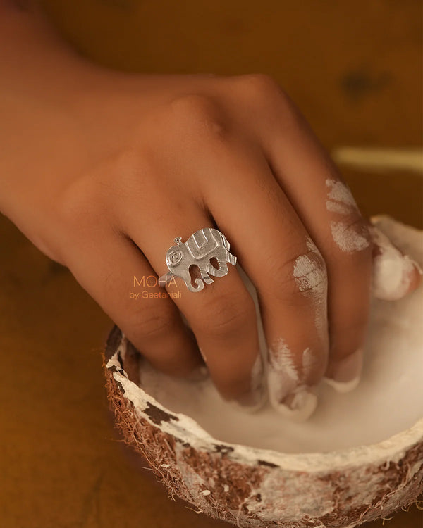Gaja Silver Finger Ring by MOHA