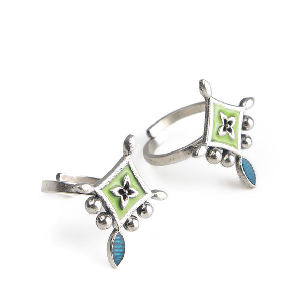 Kriti Silver Toe Rings by MOHA
