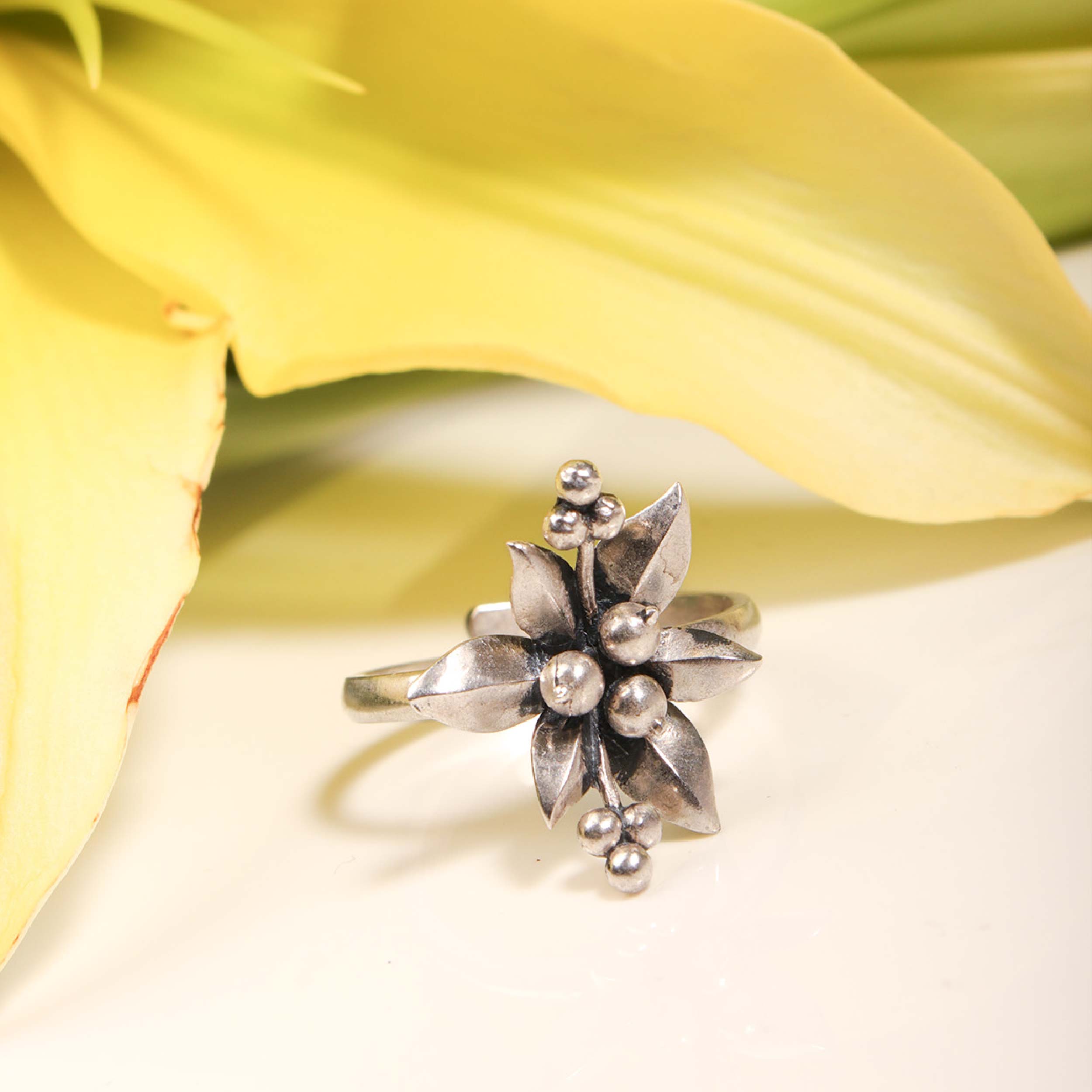 nargis silver finger ring by moha