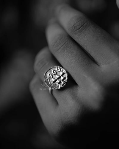 Sharada Silver Finger Ring by MOHA