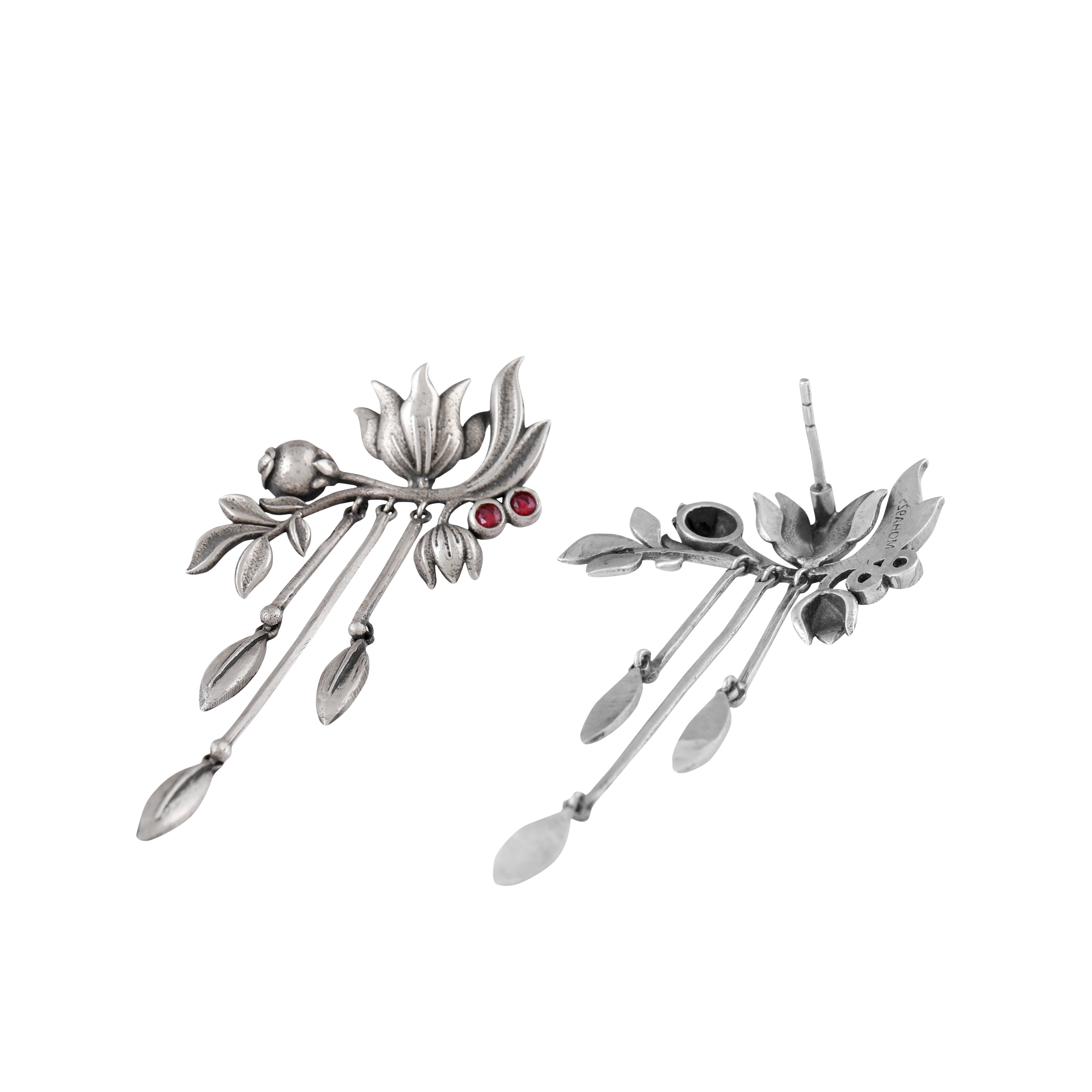William Morris - 3 Stems Lilly Silver Earrings by Moha